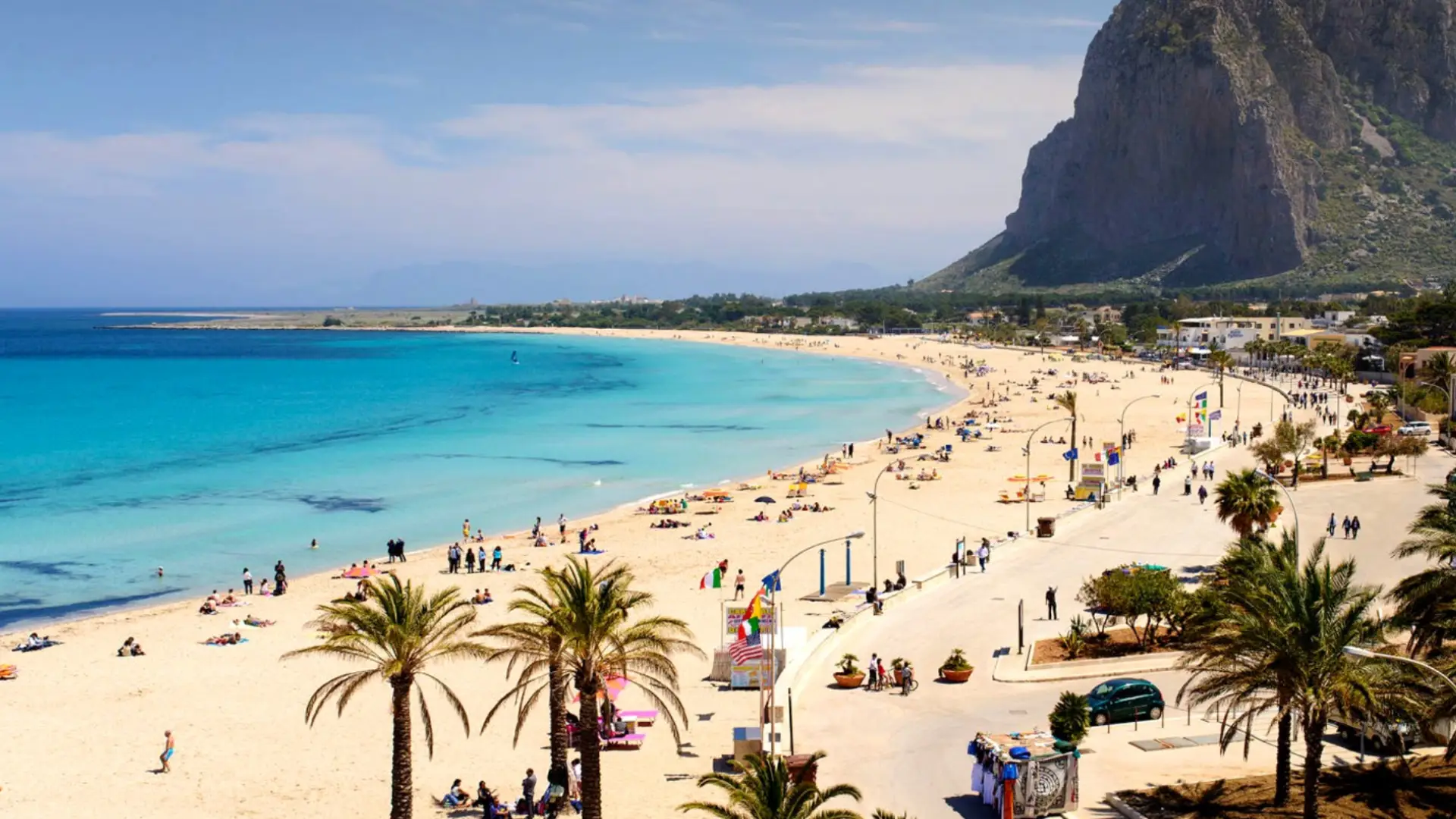 Spiaggia di San Vito Lo Capo con sabbia bianca e mare turchese